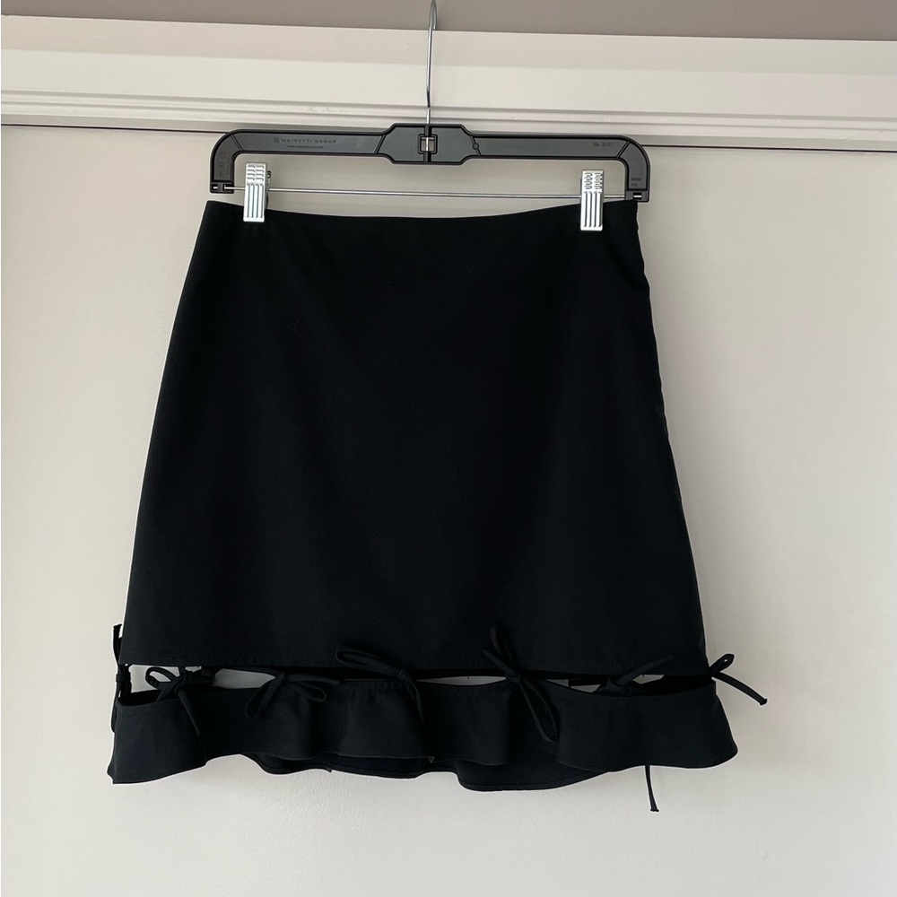 boutique black skirt with bows / size 2 / fash•ion•is•ta brand
